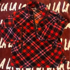 Sherpa 1/4 zip sweater and matching shorts